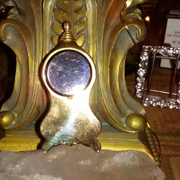 Mini Quartz Clock - Picture 2 of 4